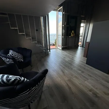 Apartamento 298 *